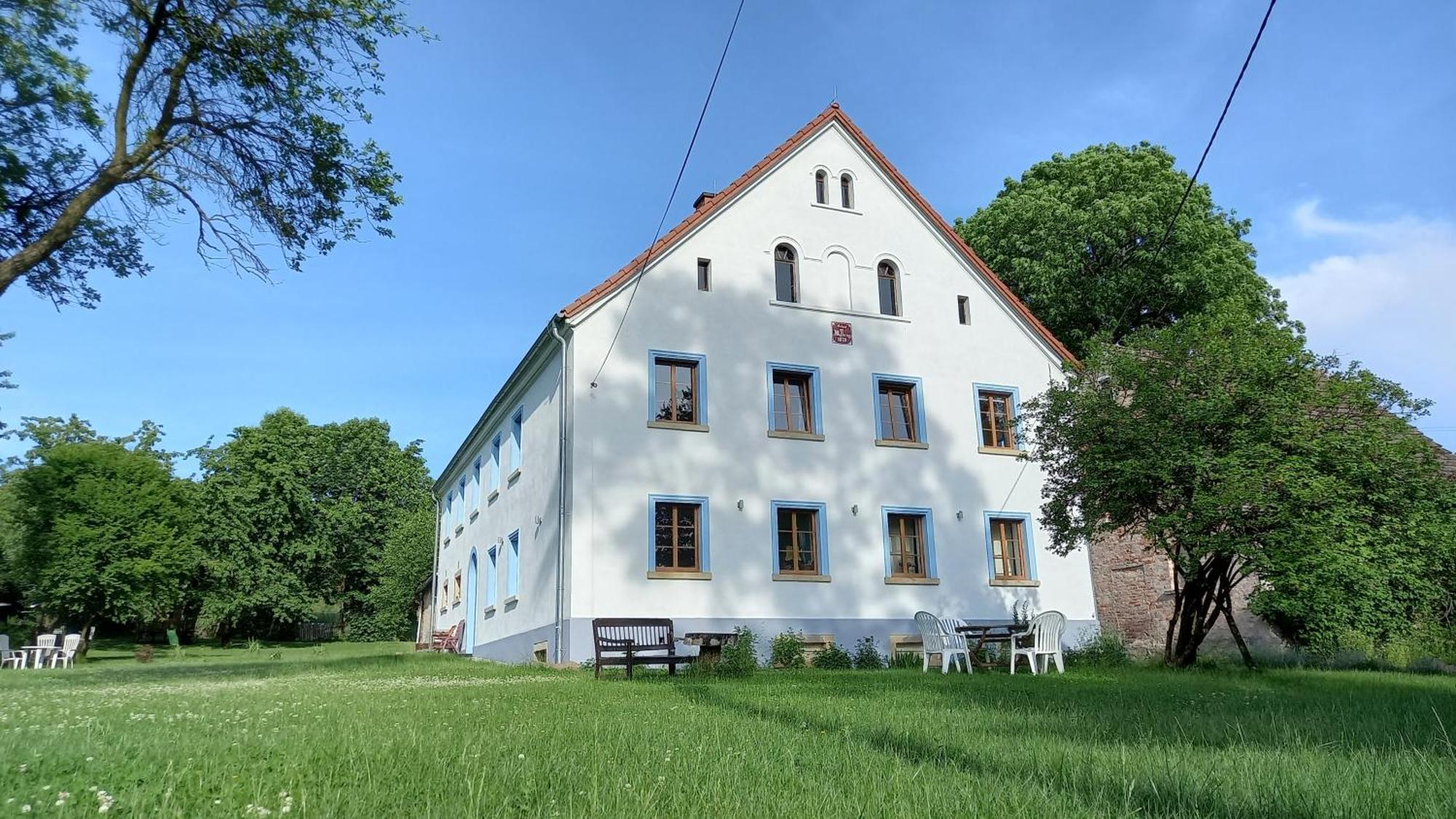 Biala Kalina Kaczawy Hotel Swierzawa Exterior photo